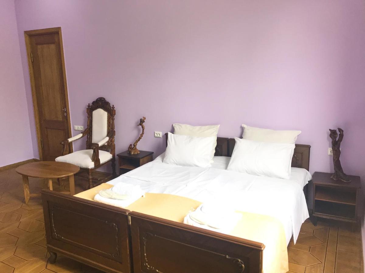 Hotel Wooden Museum Kutaisi Esterno foto